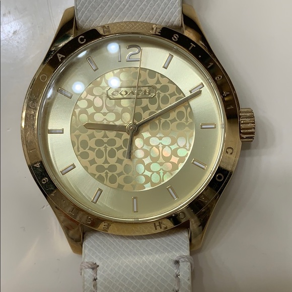 Coach watch in gold with  cream leather band - Picture 2 of 4
